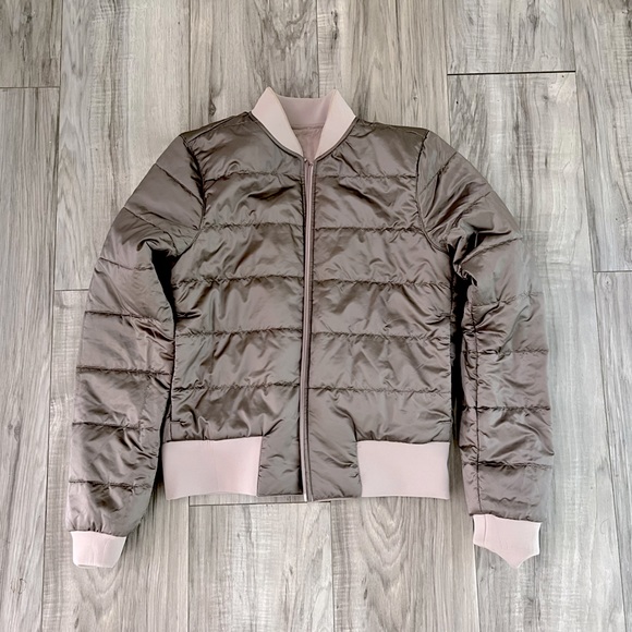 Lululemon insulated reversible bomber jacket - Picture 4 of 4